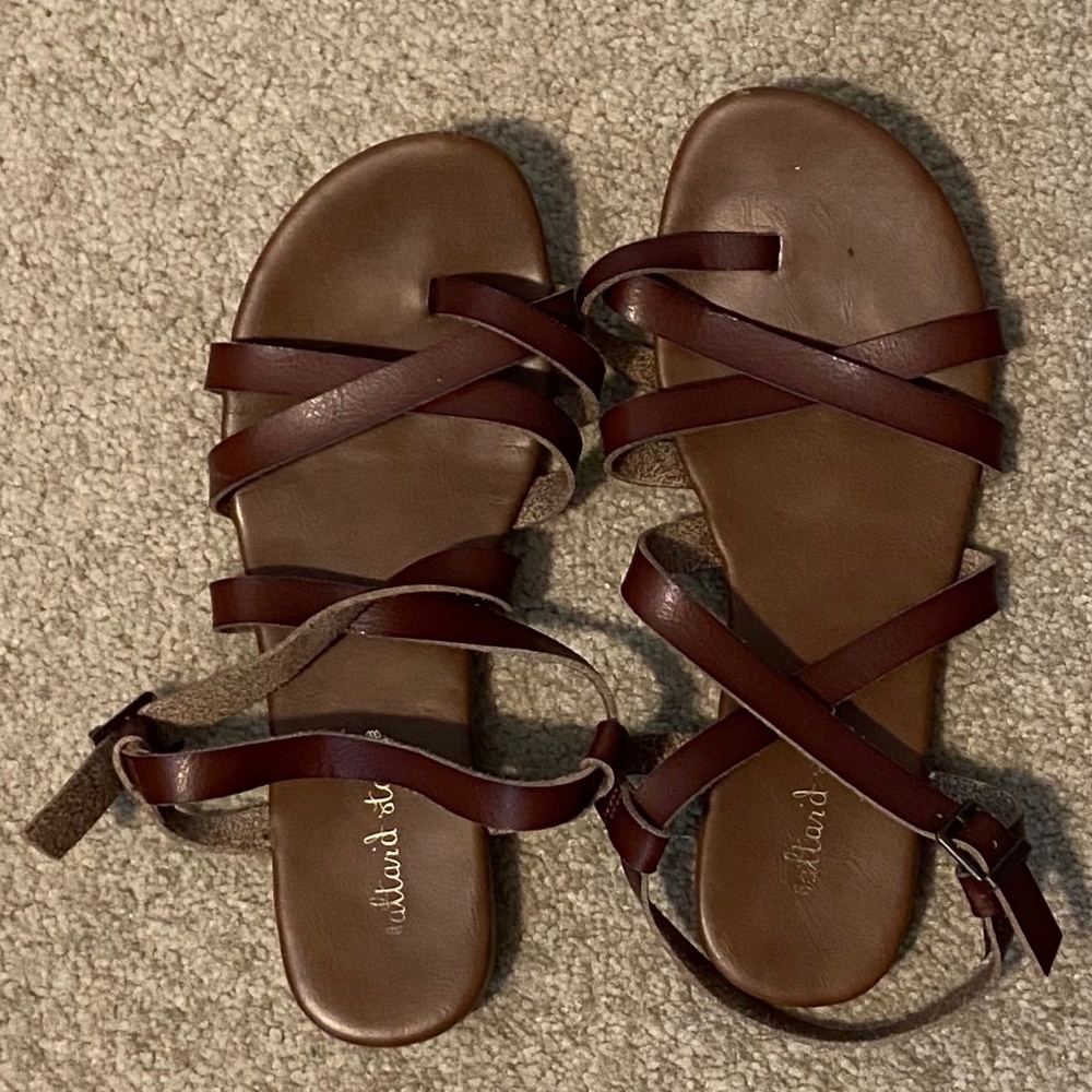 Altar'd State Barbara brown strappy flat sandals